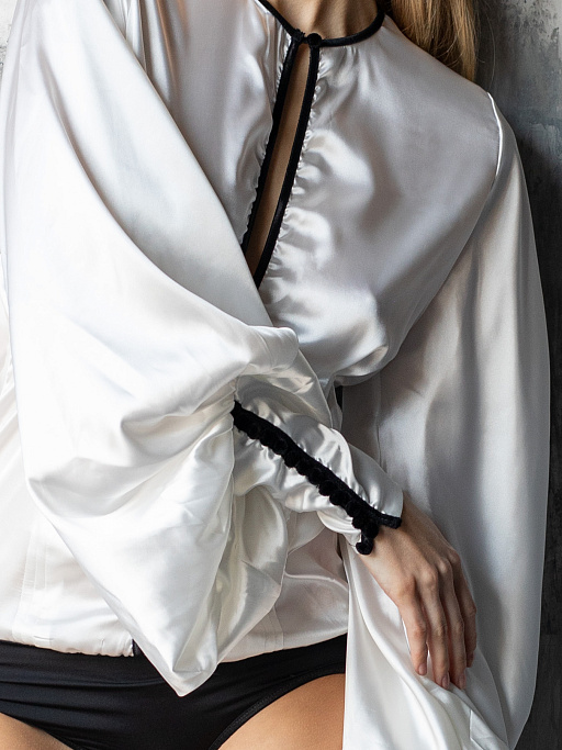 картинка Боди из атласа с бархатными пуговицами L105 от интернет магазина